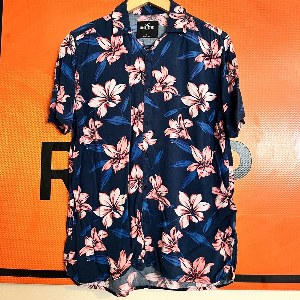 Hollister Floral Summer Shirt